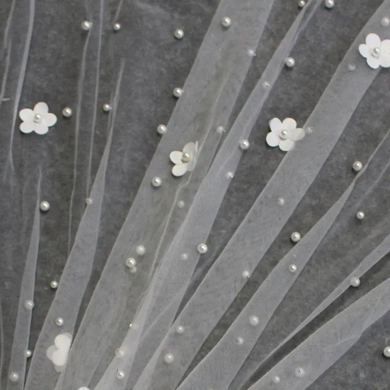 Customized New Pearls Wedding Veil with Flowers Beautiful Pearl Bridal Veil Metal Comb One Layer Bride Veil Wedding Accessories