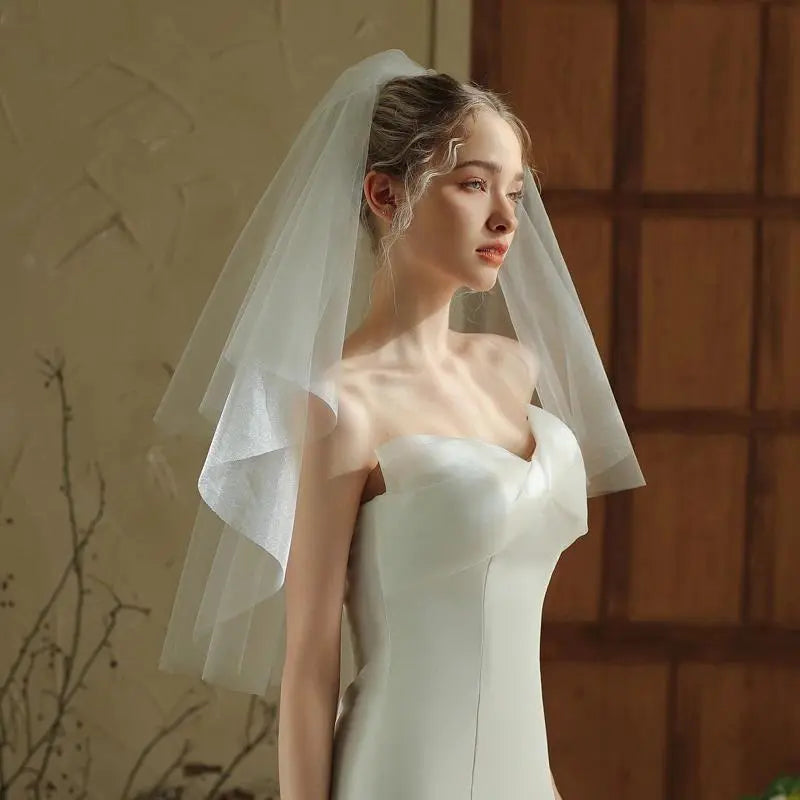 V378 Short White Two layer Soft Tulle Wedding Veil for Bridal Handmade Bride to Be Headdress Veil with Hair Comb