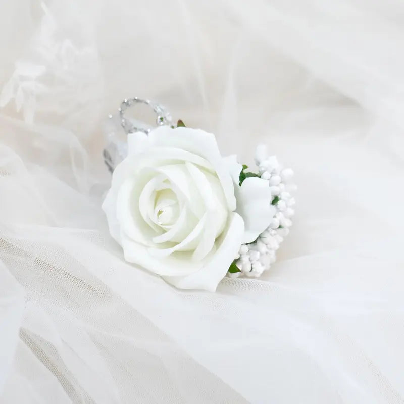 2Pcs White Rose Corsage and Boutonniere Set, Corsage Wristlet Band for Prom Decorations, Artificial Boutonniere for Men Wedding Party Suit Flower Accessories