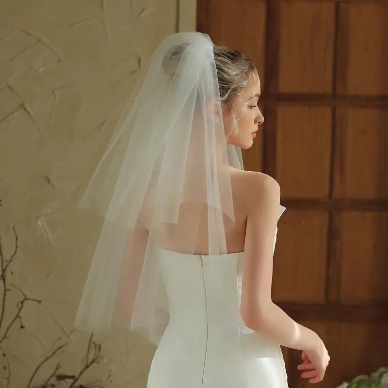 V378 Short White Two layer Soft Tulle Wedding Veil for Bridal Handmade Bride to Be Headdress Veil with Hair Comb
