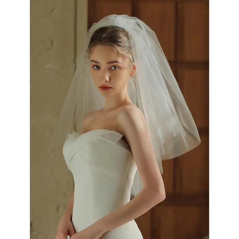 V378 Short White Two layer Soft Tulle Wedding Veil for Bridal Handmade Bride to Be Headdress Veil with Hair Comb