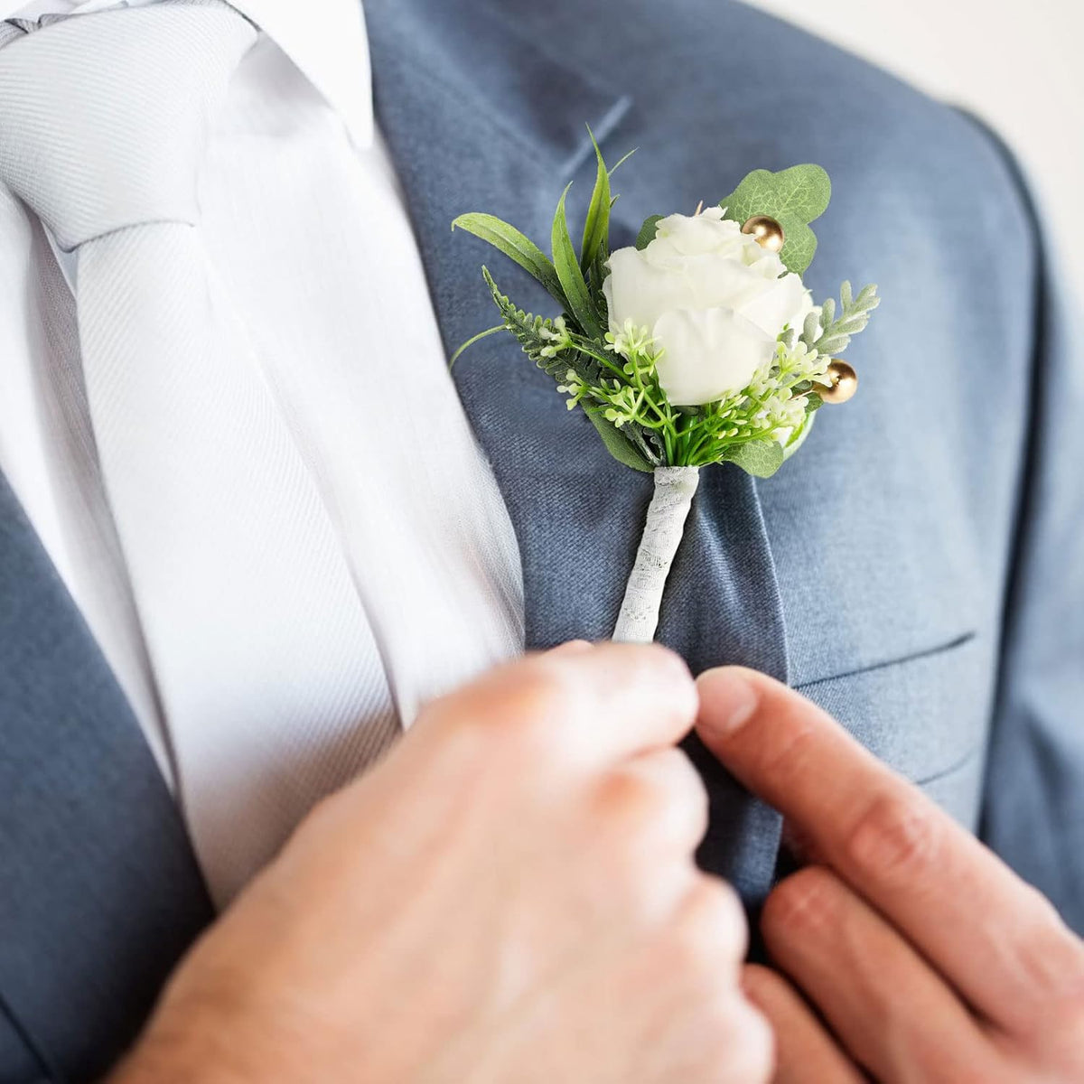 2pcs Boutonniere for Men Wedding, Groom Groomsman Artificial White Rose Flowers with pins for Wedding Anniversary Celebration,Prom,Party,Home Decoration.