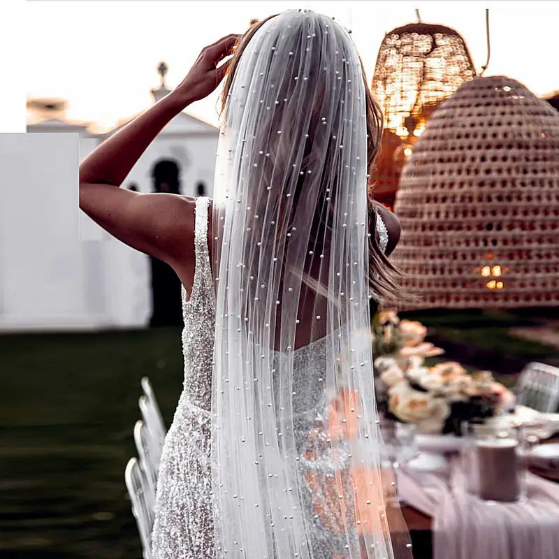 Short Wedding Veil for Bride Pearls Beaded Bridal Veils with Comb Soft Tulle Wedding Accessories Hot Sale Gift for Bride G05
