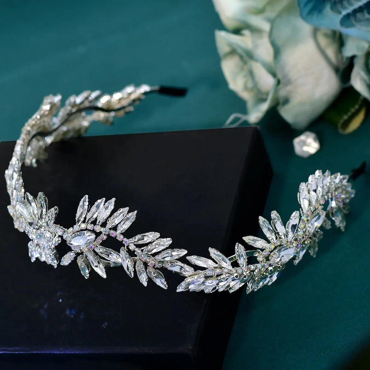 Elegant Rhinestone Hairband for Women, Wedding Bridal Accessory, Perfect for Holiday Parties and Outings, Stylish Headpiece, Jasmine Princess Crown
